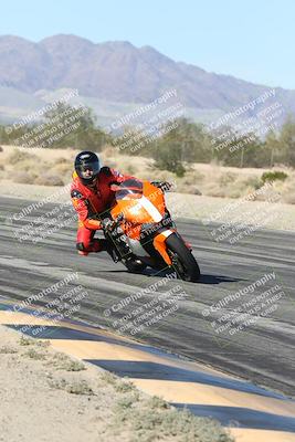 media/Dec-04-2025-Racers Edge (Thu) [[5ebc9f124d]]/3-B Group/3-Session 2 (Turn 7 Inside)/